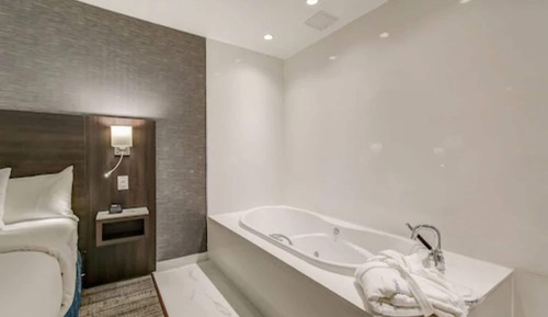 Suite, 1 cama de matrimonio grande, bañera de hidromasaje