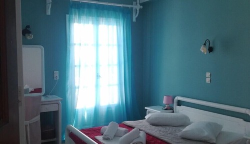 Habitación triple, vistas al jardín