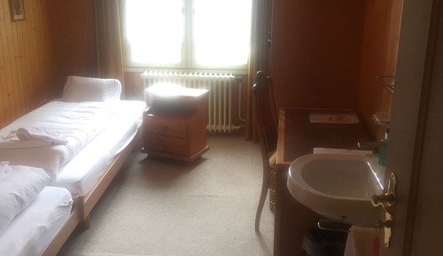 Habitación económica doble, baño compartido