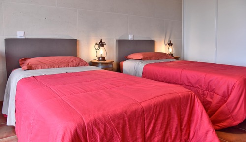Habitación Confort con 2 camas individuales, accesible para personas con discapacidad, no fumadores