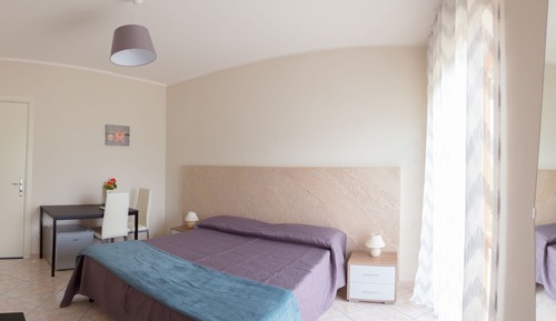Habitación con 1 cama doble o 2 individuales (Iris)