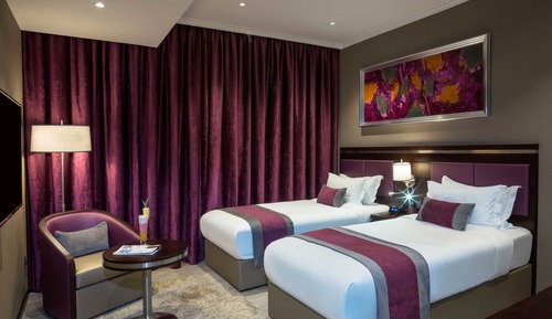 Junior Suite Twin Bed