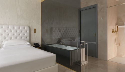 Suite junior, balcón, vistas parciales al mar