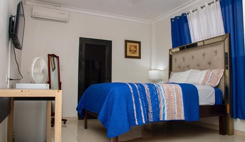 Habitación individual económica, vistas a la piscina