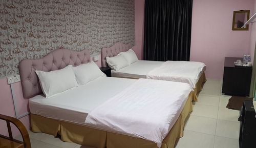 Habitación cuádruple, 2 camas de matrimonio, baño privado