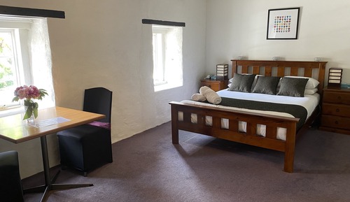 Habitación Confort, 1 cama de matrimonio, bañera de hidromasaje (Upstairs Only)