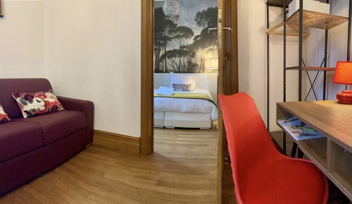 Suite romántica, 1 cama de matrimonio grande con sofá cama, no fumadores, vistas al jardín