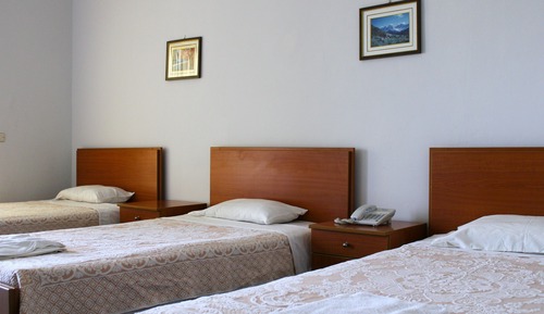 Habitación triple, vistas al valle
