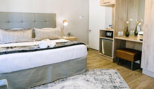 Habitación (Queen - Bath & Shower)