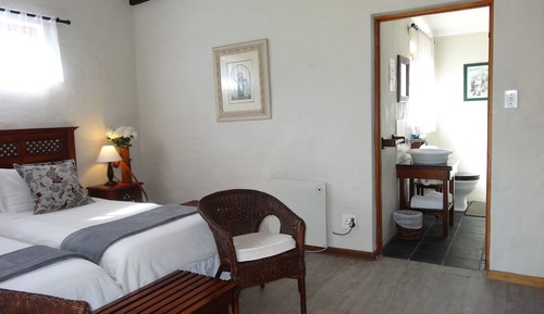 Habitación con 2 camas individuales
