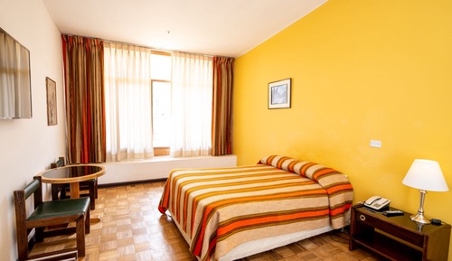 Habitación clásica con 1 cama doble o 2 individuales