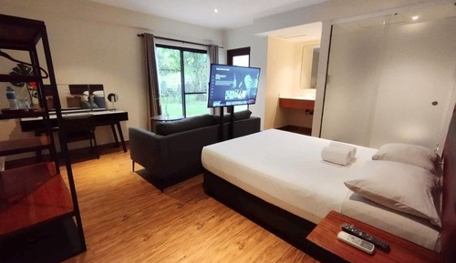 Habitación Premier, 1 cama de matrimonio, patio, vistas al jardín