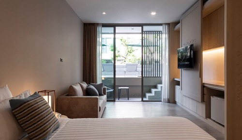 Habitación Deluxe, 1 cama de matrimonio grande, acceso a la piscina