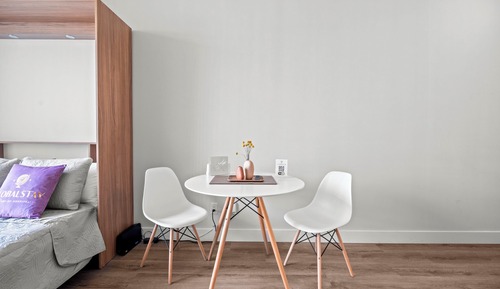 Estudio Confort, 1 cama de matrimonio, cocina, vistas a la ciudad