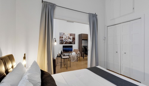 Apartamento superior, varias camas, vistas a la ciudad, entresuelo (The Main 304)