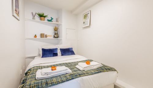 One-bedroom apartment - upper floor (no elevator)
