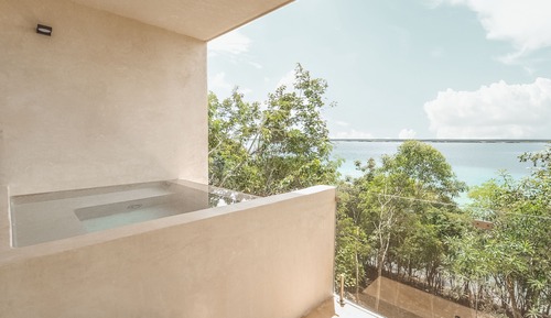 Deluxe Suite, Private pool
