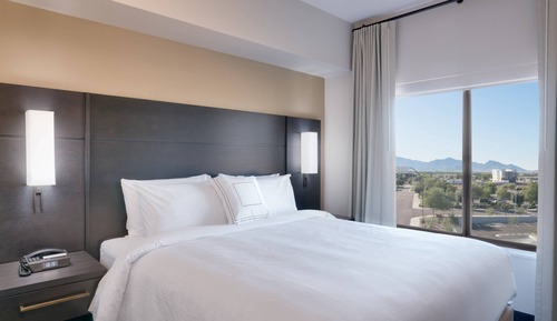 Estudio, 1 cama de matrimonio grande con sofá cama