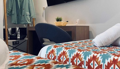 Habitación con 2 camas individuales, accesible para personas con discapacidad