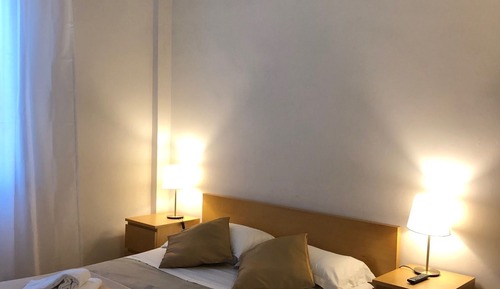 Habitación Deluxe con 1 cama doble o 2 individuales, baño privado