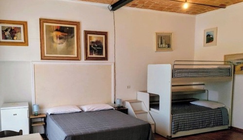 Habitación cuádruple familiar, vistas al jardín