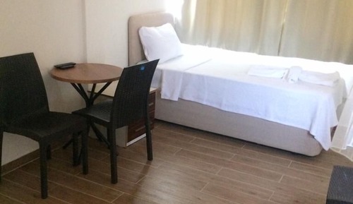 Habitación con 1 cama doble o 2 individuales