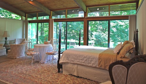 2 Bedrooms 1 Bath