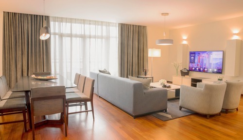 Apartamento, 2 habitaciones, balcón, vistas a la ciudad