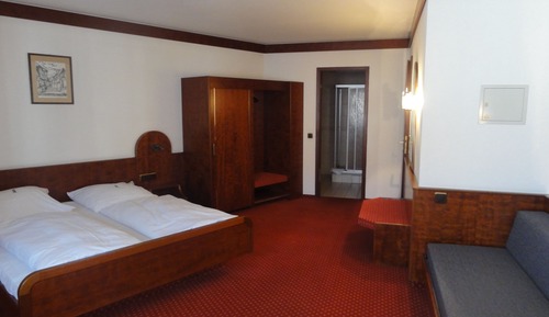 Habitación económica con 2 camas individuales