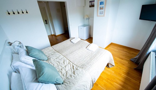 Habitación doble, baño privado