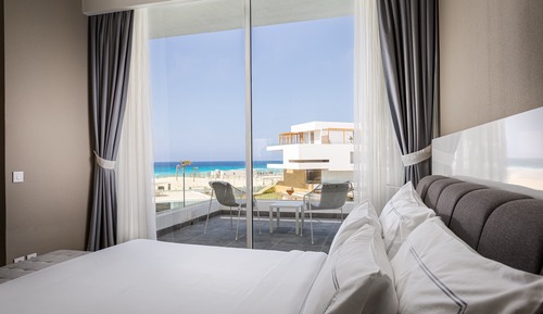 G loft sea view
