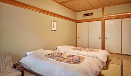 Habitación triple familiar, no fumadores (Japanese Western Style,up to 3 People)