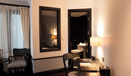 Terrace Suite lakeside room