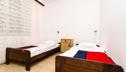 Habitación con 2 camas individuales