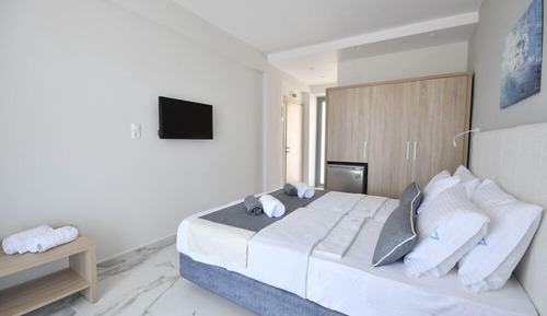 Habitación Deluxe con 1 cama doble o 2 individuales, balcón, vistas al mar