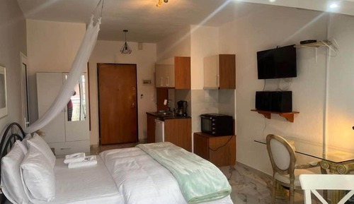 Suite de luna de miel, 1 cama de matrimonio, vistas al mar, frente a la playa