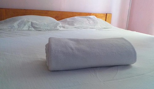 Habitación estándar doble, 1 cama de matrimonio, no fumadores, vistas al jardín