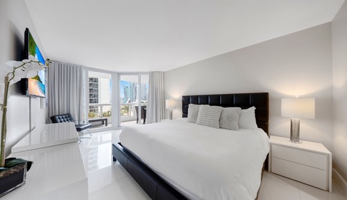 Apartamento Deluxe, 3 habitaciones, vistas a la piscina