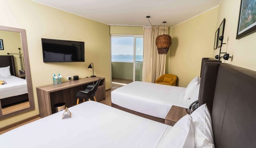 Suite, varias camas, vistas al mar