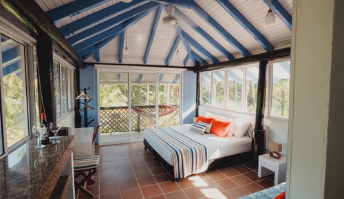 Suite, varias camas, balcón