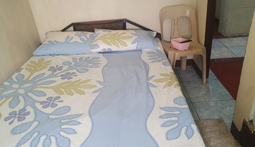 Habitación básica con 1 cama doble o 2 individuales, 1 cama doble