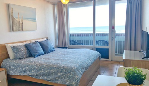 Estudio panorámico, 1 cama de matrimonio grande, cocina, vistas al mar