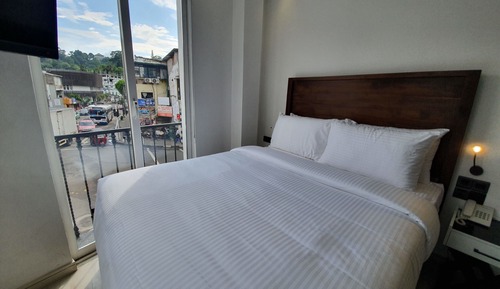 Habitación Deluxe, 1 cama de matrimonio, no fumadores, vistas a la ciudad