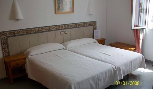 Habitación Doble Económica sin Terraza