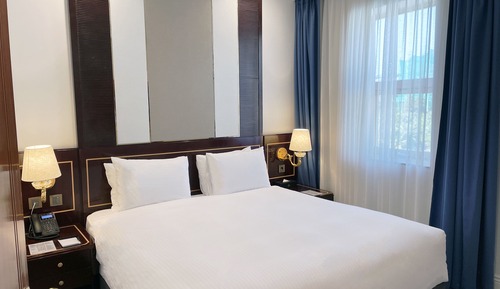Suite, bañera de hidromasaje, vistas al mar