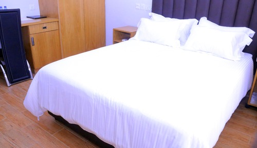 Habitación con 2 camas individuales