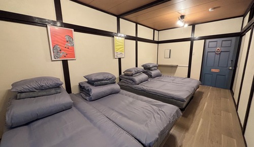 Habitación cuádruple económica