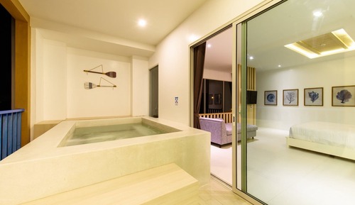 2 Bedroom Duplex Jacuzzi