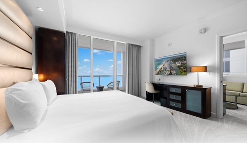 Suite junior, 1 cama de matrimonio grande con sofá cama, balcón, vistas a la playa