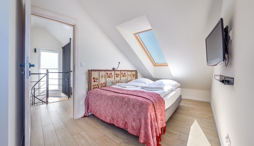 Apartment (91B/3B)